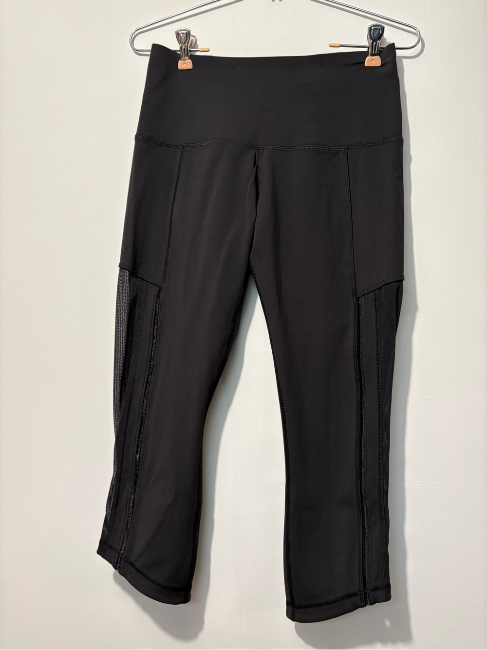 lululemon athletica Black Mesh-Panel Capri Leggings